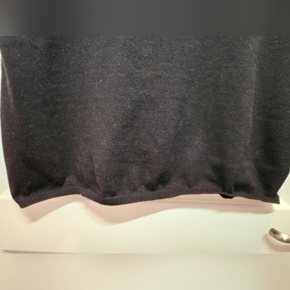 JESSICA LONDON Black Sleeveless Turtleneck - Picture 2 of 5